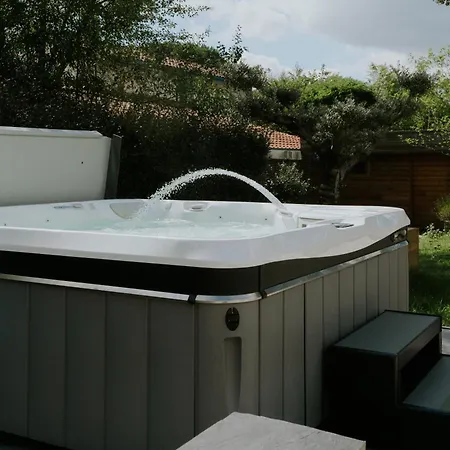 Sienna - Pool, Sauna, Jacuzzi & Fitness Saint-Aubin-de-Médoc